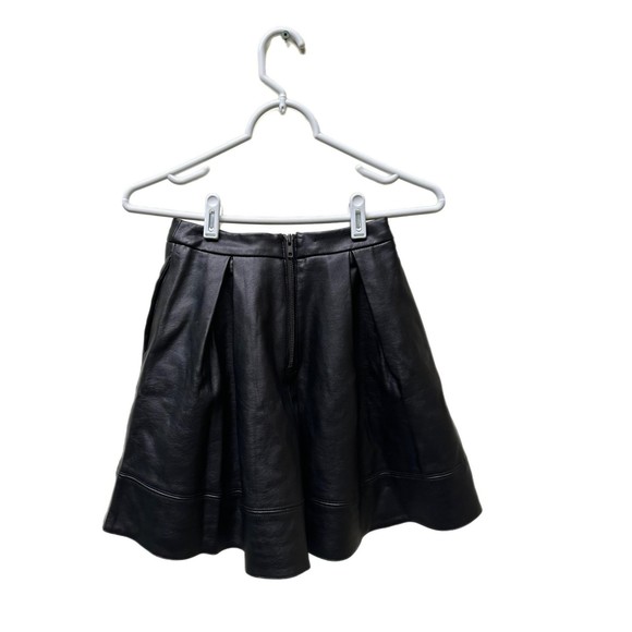 L'amour Black Pleated Faux Leather Skirt, XS, NWT - Picture 2 of 5